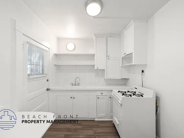 4016 S Pacific Ave — Photo 10