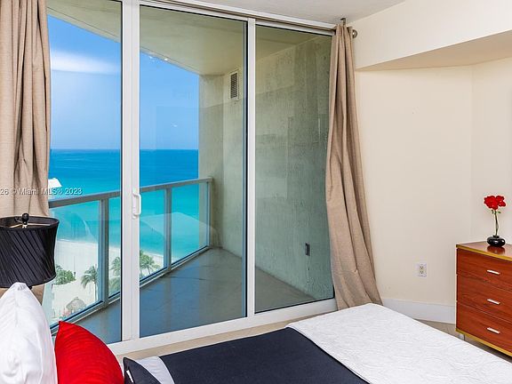 4th image of 16699 Collins Ave APT 1405