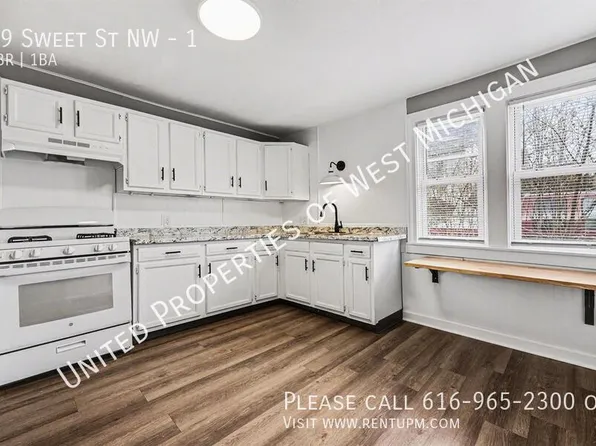 19 Sweet St NE #1, Grand Rapids, MI 49505