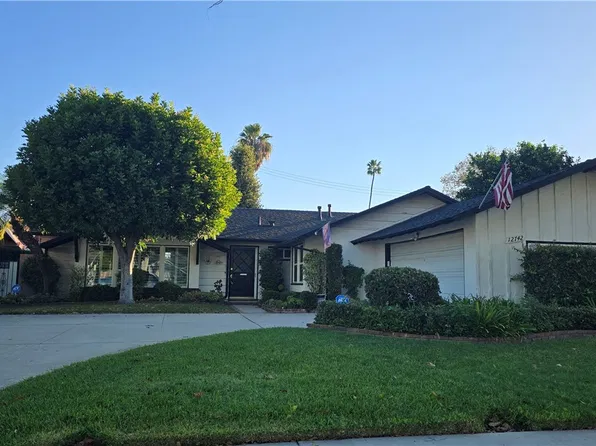 12742 Christy Ln, Los Alamitos, CA 90720