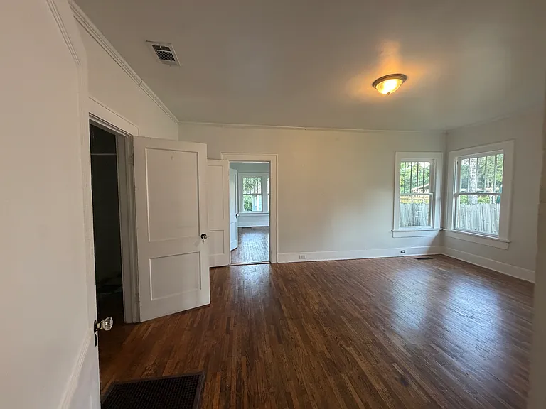 2505 Lipscomb St — Photo 18
