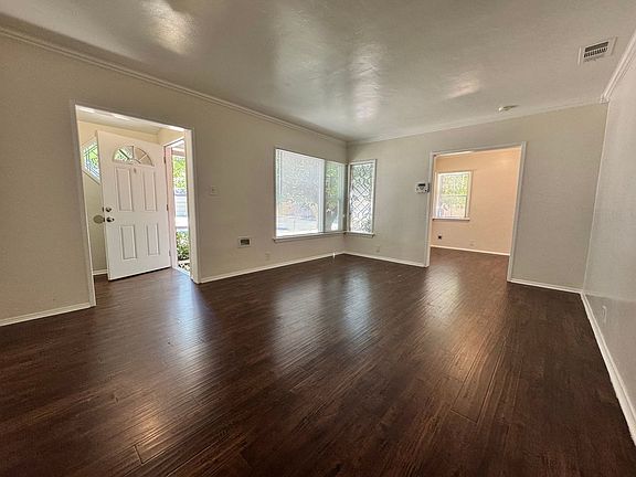 5th image of 4715 Buffalo Ave