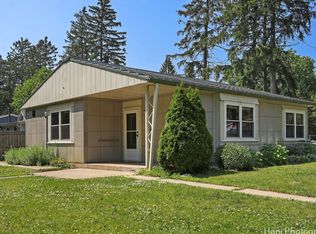 2423 Mogra Dr, McHenry, IL 60050