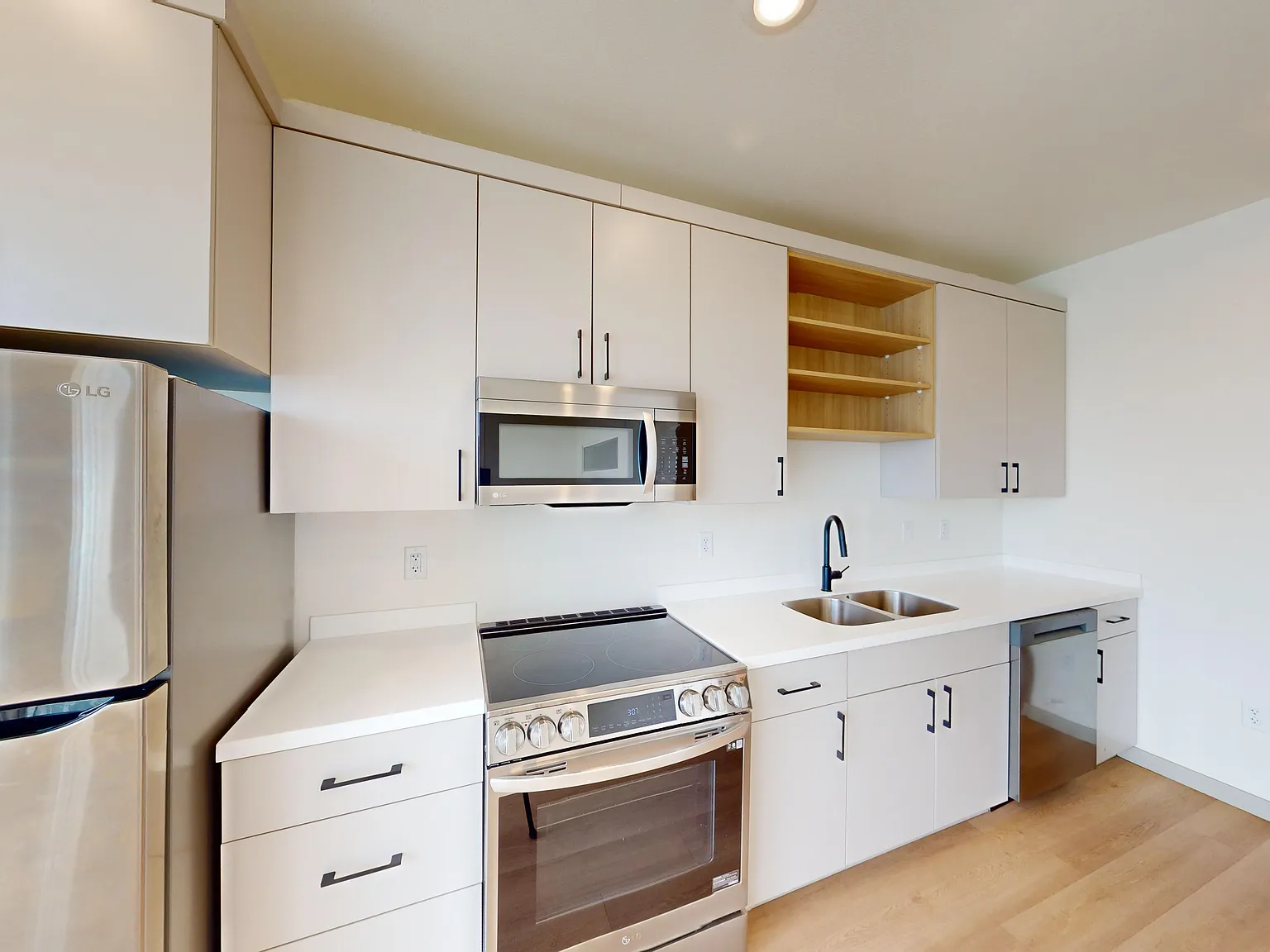 1 bed, 652 sqft, $1,165 — Photo 1