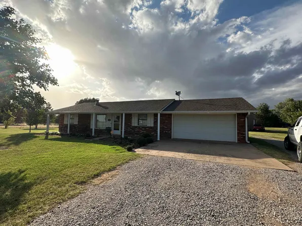 13222 Sherry Dr, Lahoma, OK 73754