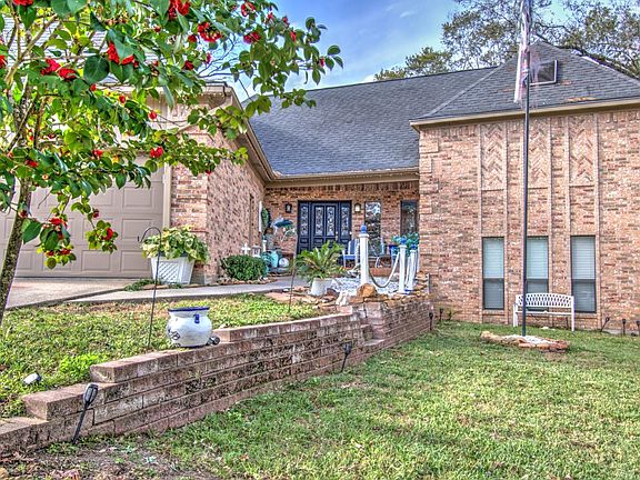 2nd image of 52 Cherry Hill Dr