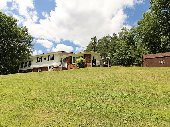 712 Rattlesnake Rdg, Grayson, KY 41143