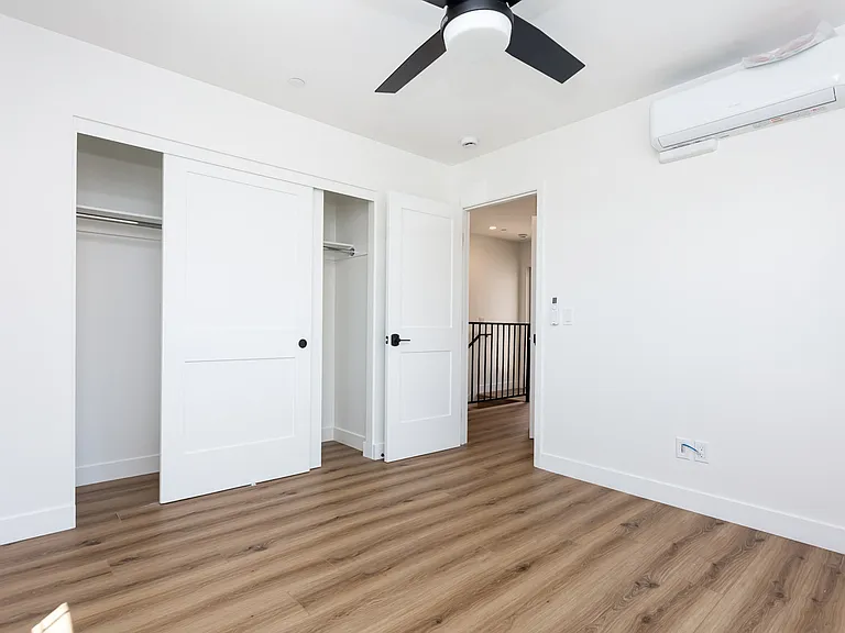 2610-2612 Juan St #2610-2 — Photo 16