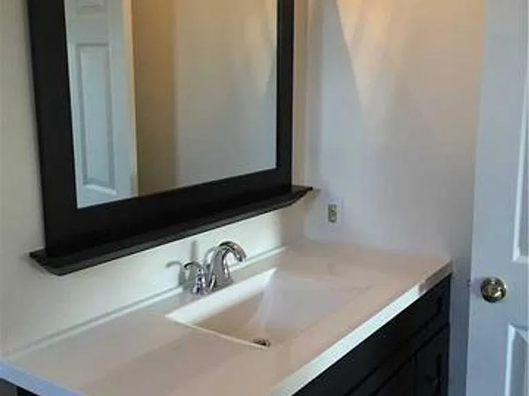 686 Lone Pine Ln — Photo 12