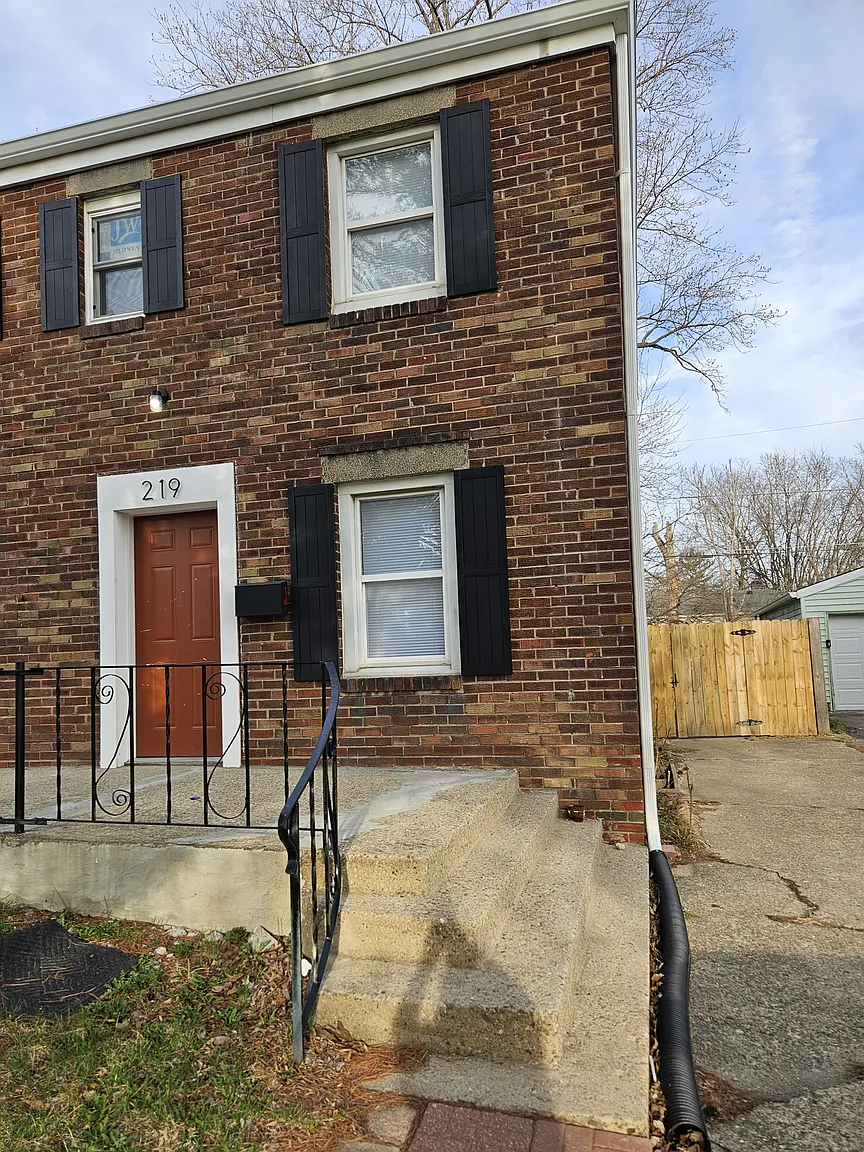 219 S Emerson Ave photo 1