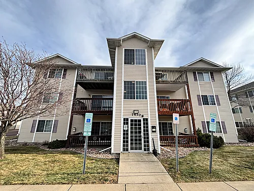 7430 S Louise Ave #301 Photo 1 7430 S Louise Ave #301 Photo 1