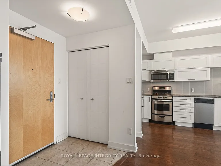 40 Nepean St #2102 — Photo 10
