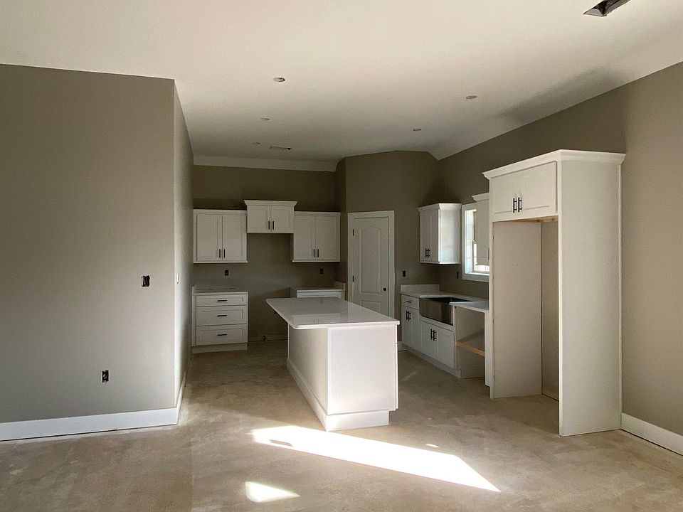 2nd image of 4325 Lynx Ln