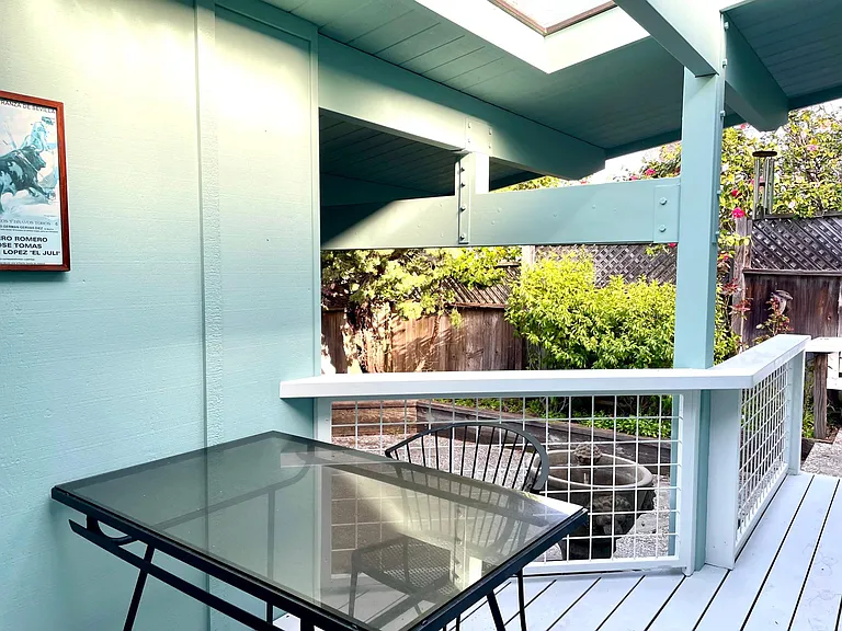 covered back patio are - adjacent to master bed room