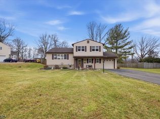 159 Sunrise Ter, Washington Boro, NJ 07882