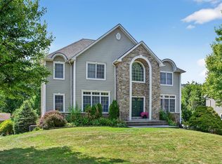 3 Marino Blvd, Pomona, NY 10970
