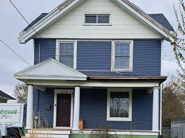 675 Monroe St #61401, Galesburg, IL 61401