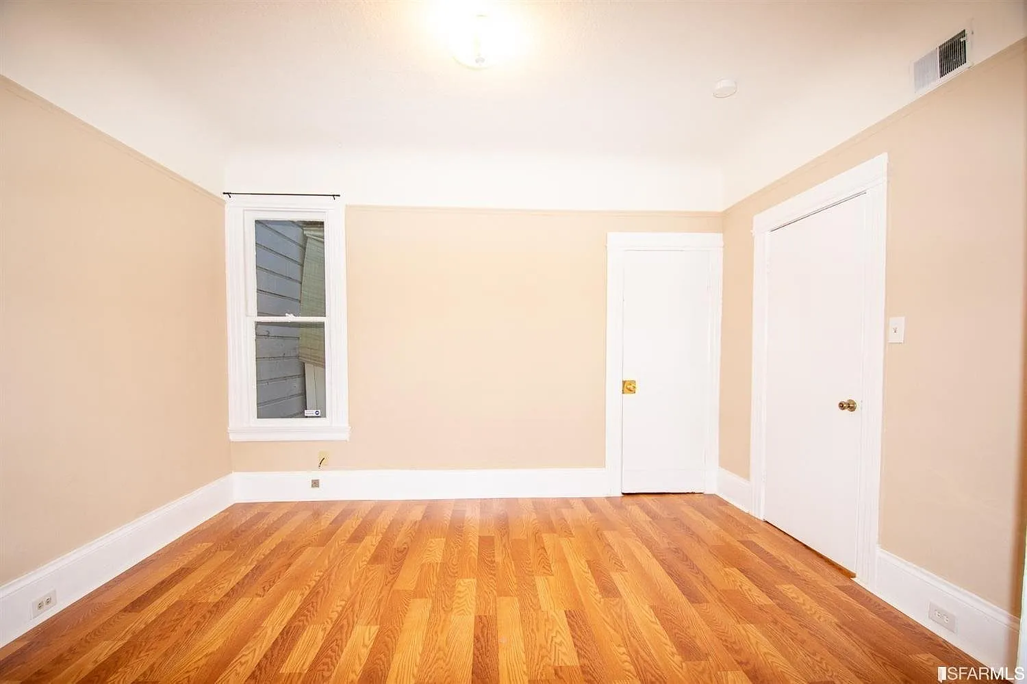 2 bed, 1.0 bath, 800 sqft, $4,100 — Photo 4