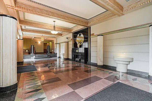 Sold by Robert DeFalco Realty | media 8