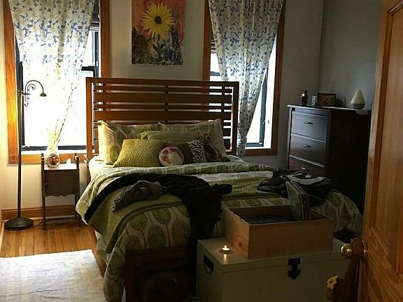 5th image of 4966 Broadway #4
