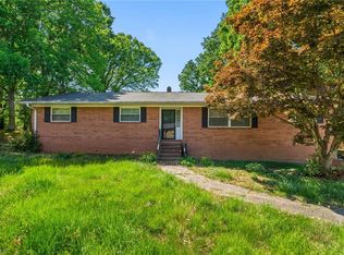 18 Colonial Dr, Lexington, NC 27292