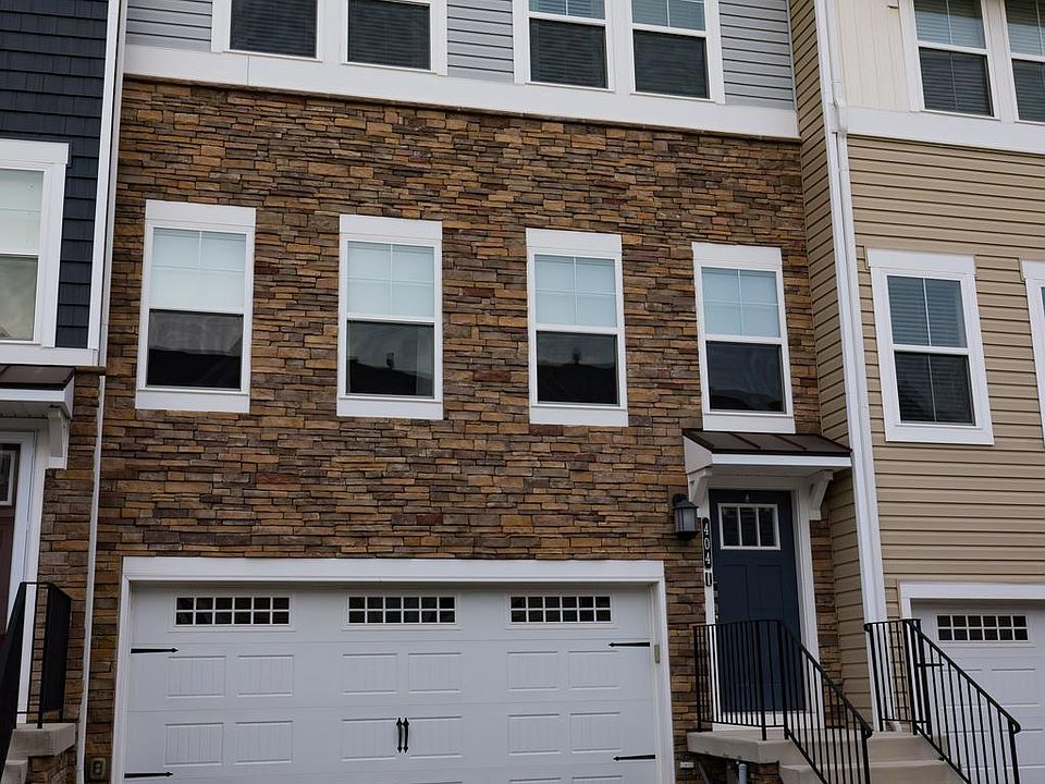 1st image of 404 Ocracoke Way
