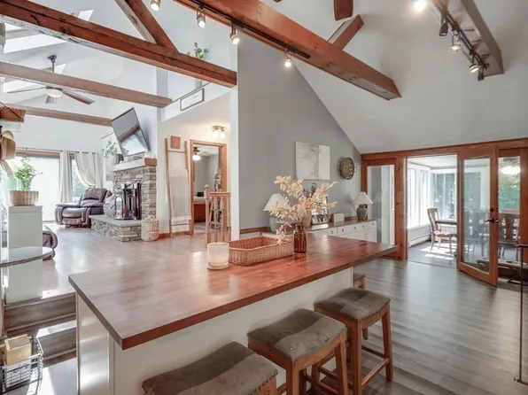 47 Dunn Rd, Ashburnham, MA 01430