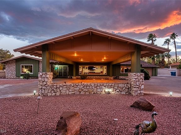 2nd image of 2727 Alta Dr