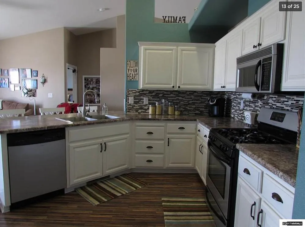 4 bed, 1656 sqft, $2,400 — Photo 3