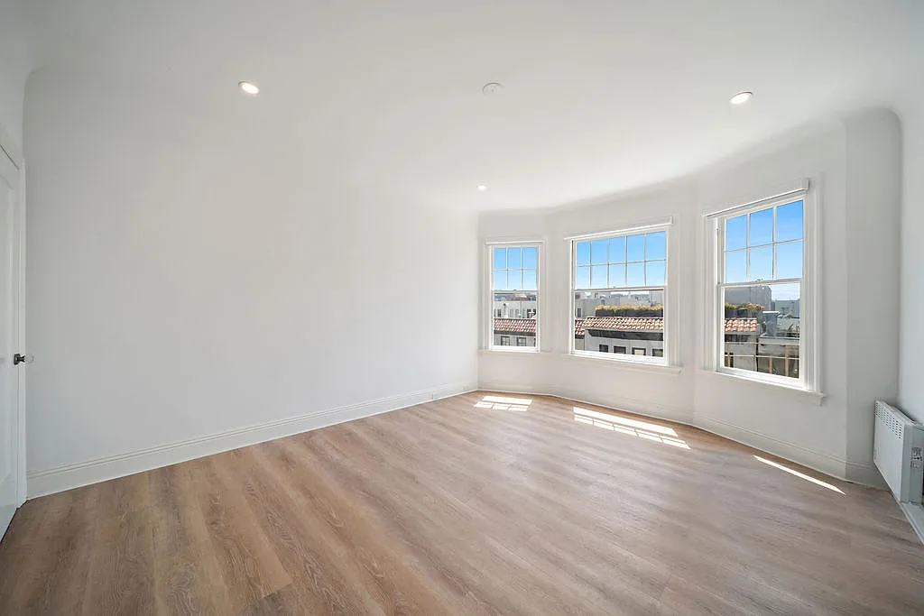 Studio, 431 sqft, $5,250 — Photo 2