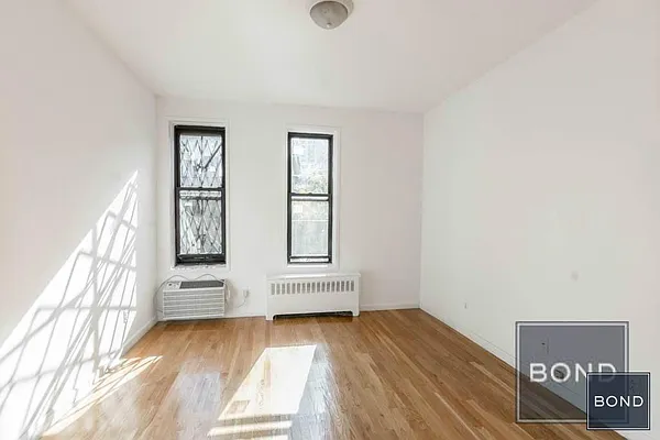 Rented by Bond New York | media 20