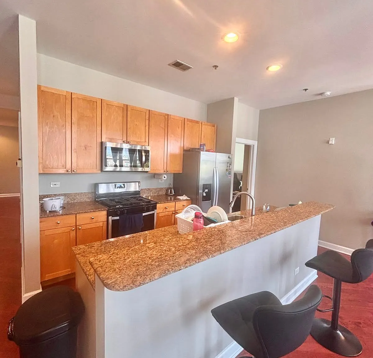 2 bed, $3,000 — Photo 2