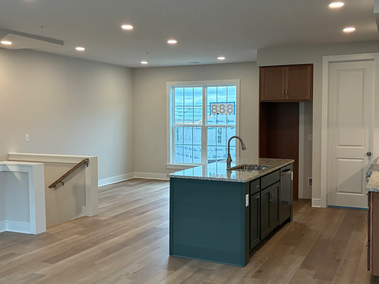 3 bed, 2.5 bath, 1632 sqft, $2,295 — Photo 2