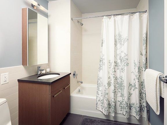 3rd image of 1215 Broadway APT 322