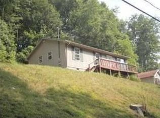 2410 Bench Rd, Charleston, WV 25311