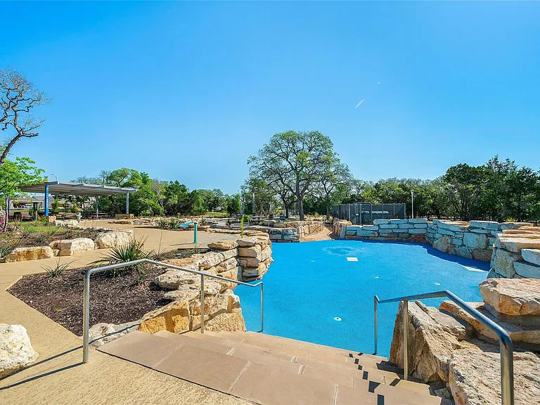 2045 Arendale Dr — Photo 33