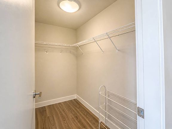 4th image of 9393 Tower Rd #1