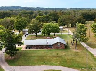 2064 Highway 77 Hwy S, Davis, OK 73030