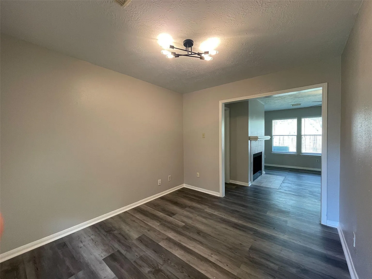 3 bed, 2.0 bath, 1591 sqft, $2,000 — Photo 3