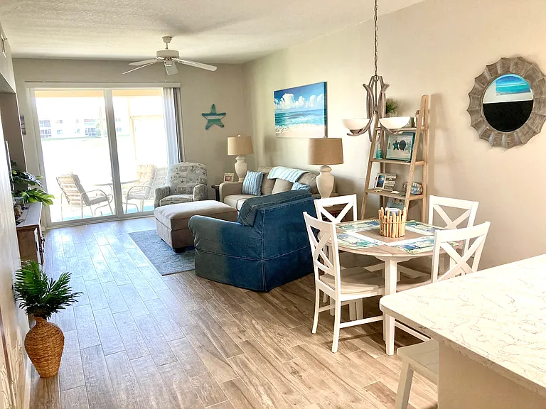6750 Huntington Lakes Cir #103 — Photo 4