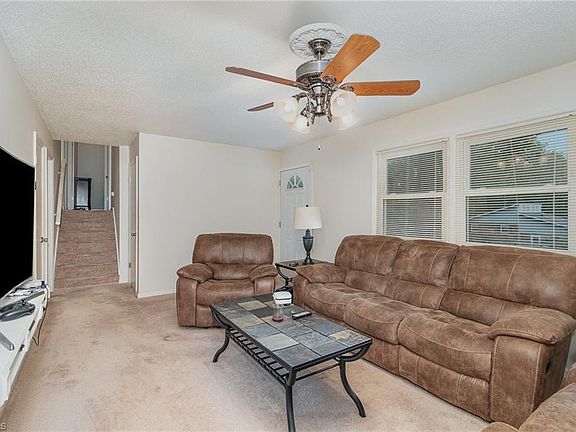 3rd image of 218 Lenoir Dr