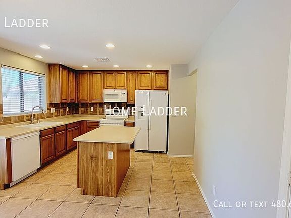 2nd image of 4733 E Woburn Ln