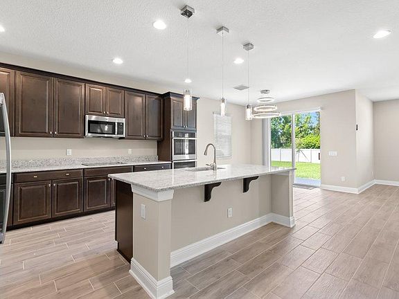 3rd image of 16010 Sonoma Grove Cir