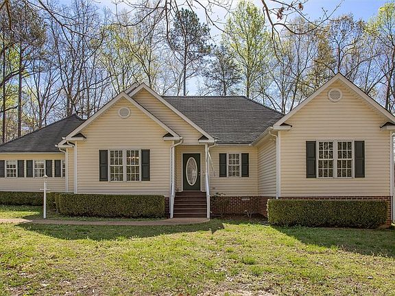 3rd image of 3419 Sherwood Bluff Way