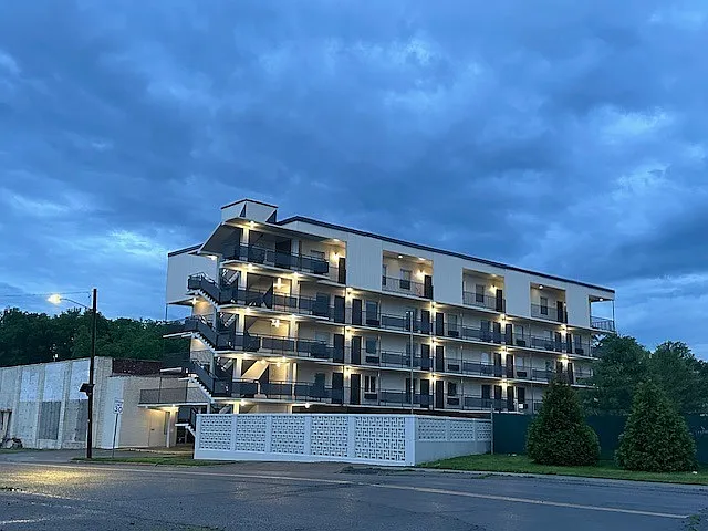 45 South West End Boulevard