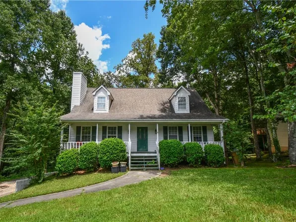 3044 Saddle Creek Dr, Gainesville, GA 30507