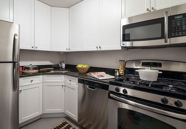 1st image of 375 S End Ave APT 11M
