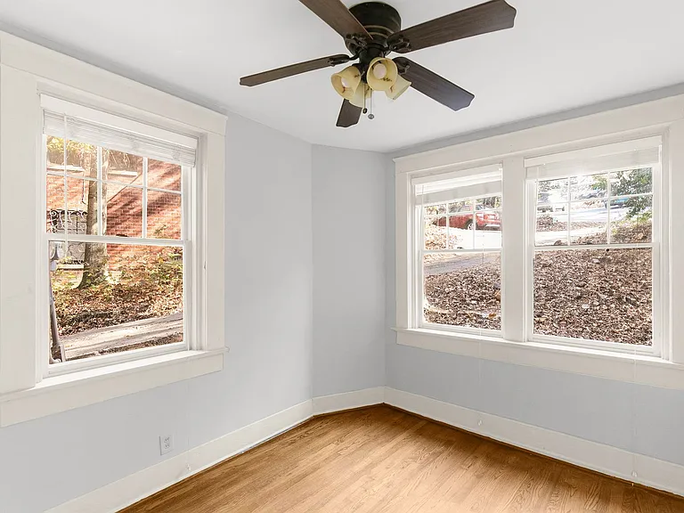 Elmhardt Apartments — Photo 20