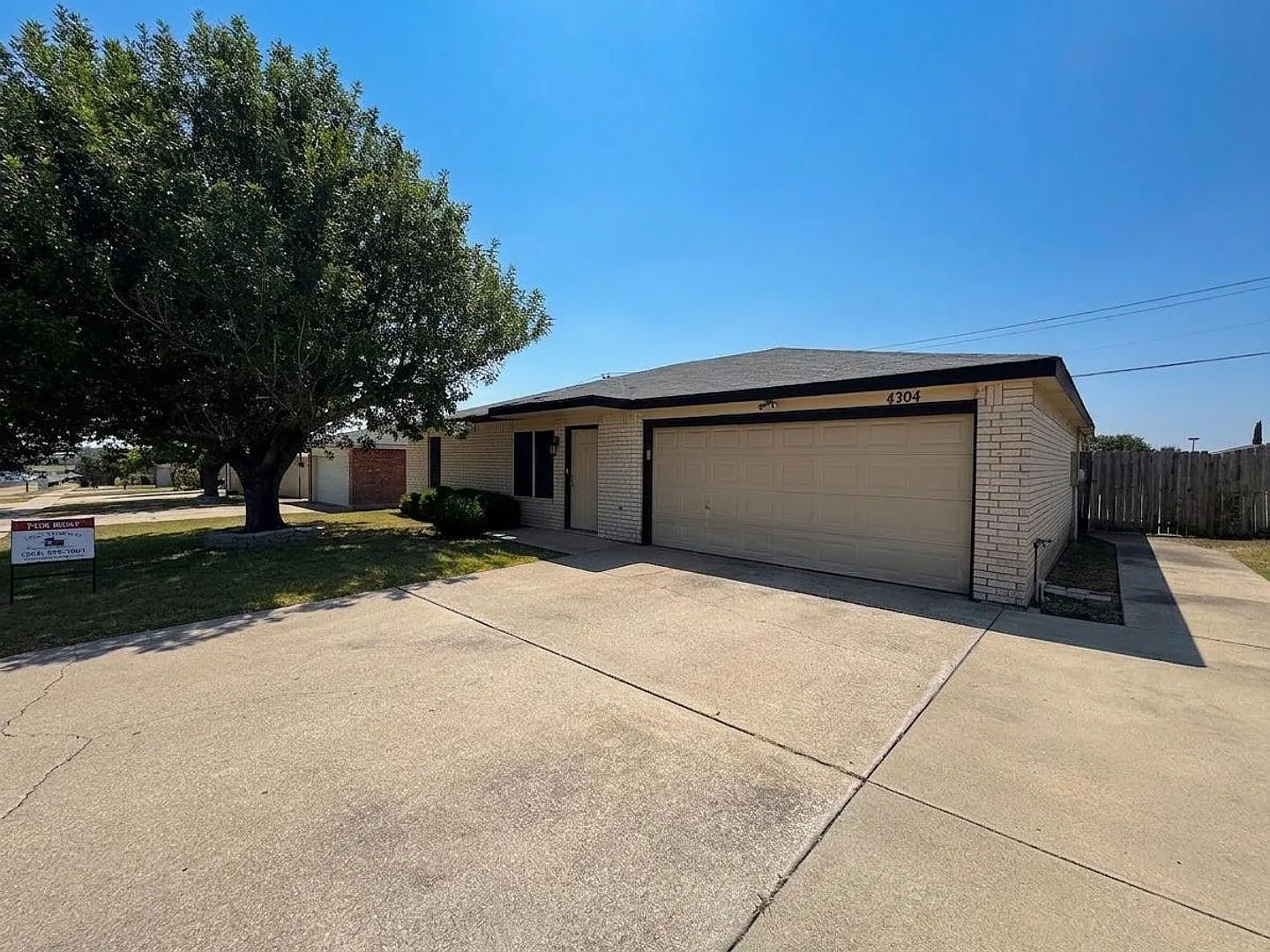 4-Bedroom House for Rent in Killeen — Photo 2