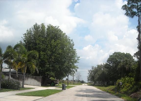 3rd image of 14456 SW Indian Mound Dr